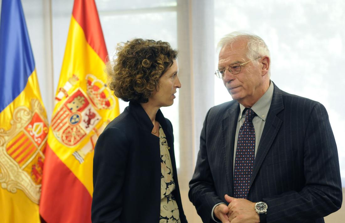 La ministra d’Afers Exteriors, Maria Ubach, amb el seu homòleg espanyol, Josep Borrell, després de la reunió de treball d’ahir.