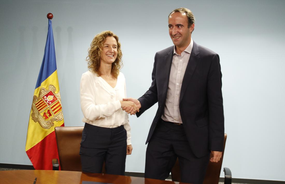 Calvó i Baró van signar ahir dos convenis sobre el refugi del Comapedrosa i el camí ral de la Massana.