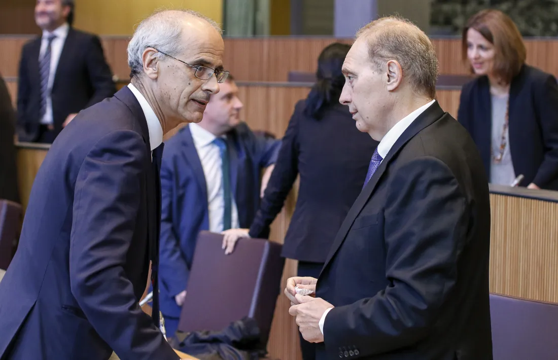 El cap de Govern, Antoni Martí, i el president del grup mixt, Josep Pintat, ahir al Consell.