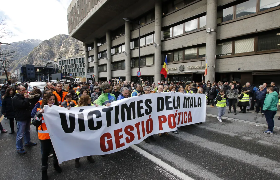 Una de les manifestacions que van dur a terme els funcionaris contra la reforma de la llei de la funció pública.
