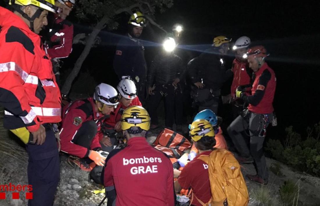 Moment del rescat de l’escaladora andorrana que va caure d’una alçada de 20 metres.
