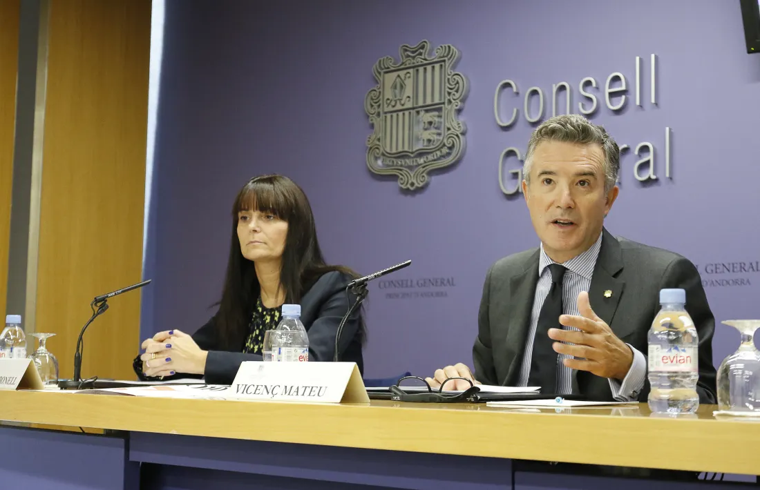 Bonell i Mateu presenten els actes per celebrar els 600 anys del Consell de la Terra.