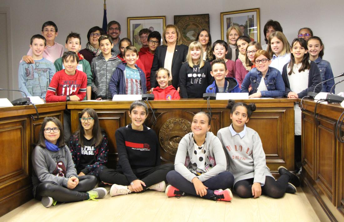 Els consellers del Consell d'infants d'Escaldes-Engordany al finalitzar la sessió constitutiva d'aquest dimecres.