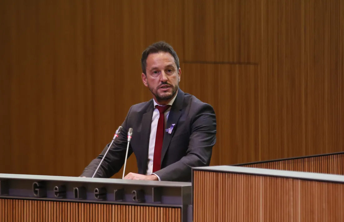  El conseller general del PS Pere López va retreure al grup de la majoria la seva “actitud com a parlamentaris vergonyant”.