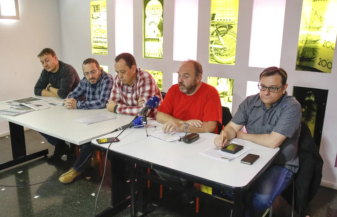 Els representants de la plataforma sindical en la compareixença que van fer després de la marxa de SEP i Sipaag de la plataforma.