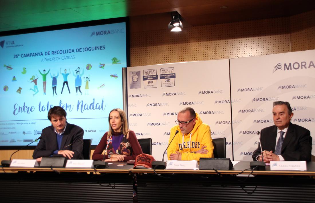 Moment de la presentació de la campanya de recollida de joguines, ahir al matí.
