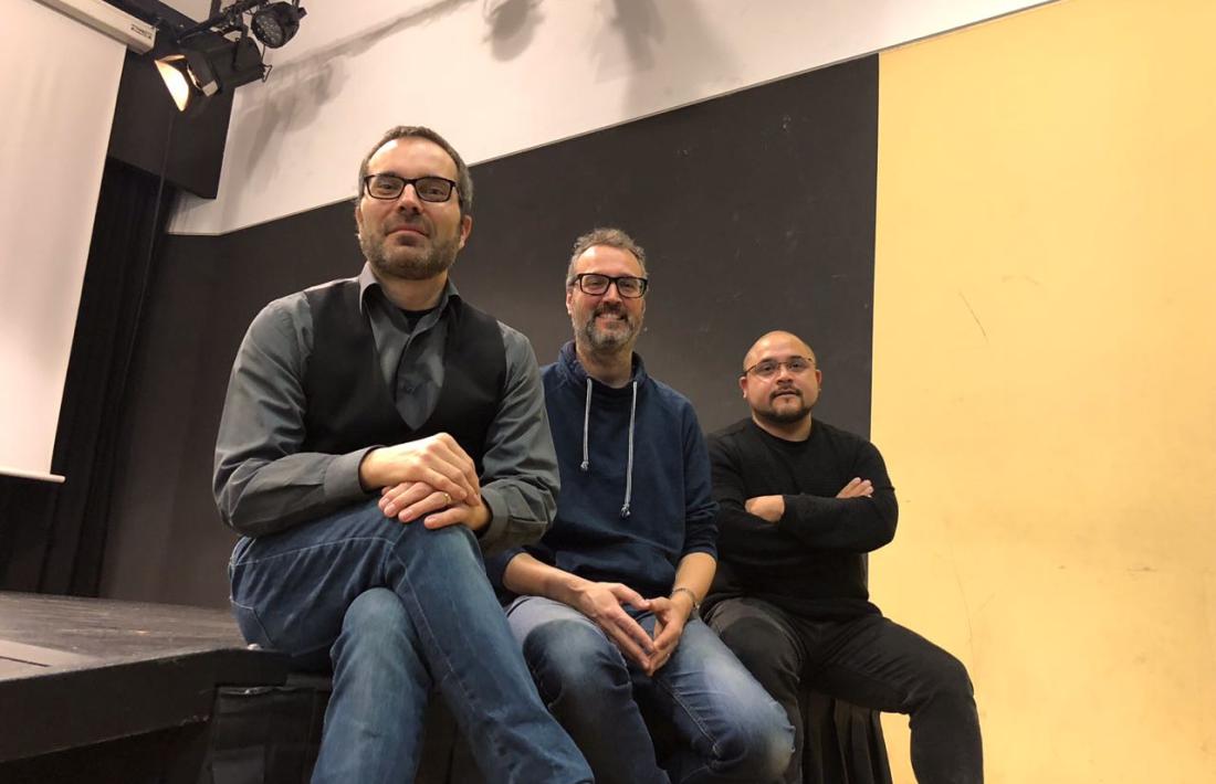 Sanz, Vilella i Alonso, els tres pares del nou Festival de Guitarra, a la sala d’actes de La Llacuna.