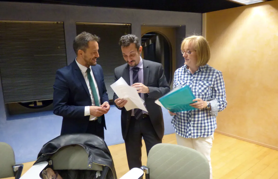 Els consellers generals del PS Pere López i Gerard Alís abans d'iniciar la reunió a Sant Julià.