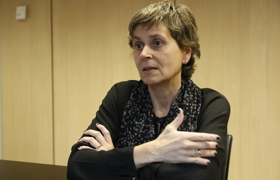 La primera secretària del PS, Susanna Vela, denuncia que s’ha convidat treballadors públics a la presentació de la candidatura.