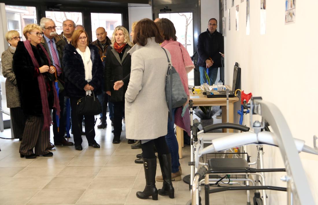 Un moment de la visita de la presidenta de la Diputació de Lleida, Rosa Maria Perelló, al centre.