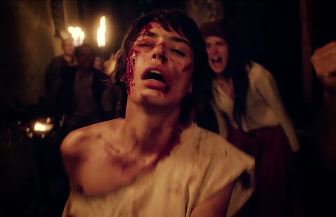 Rosa Tàpies, amb la corda al coll després de ser jutjada pel tribunal de la Inquisició i condemnada a morir de forca ben alta: per bruixa.