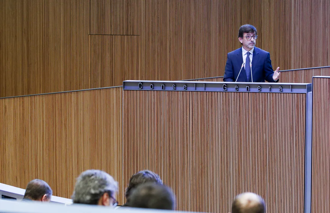 El ministre de Finances, Jordi Cinca, va defensar la darrera actualització del marc pressupostari per al mandat 2016-2019.