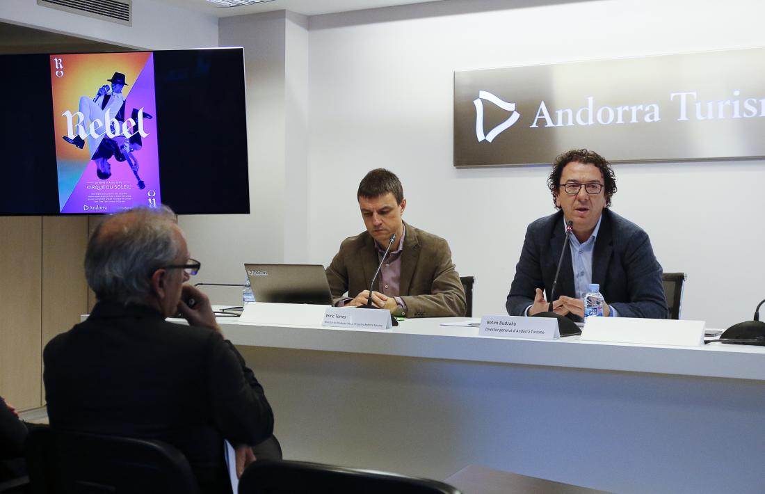 El director de producte i nous projectes d'Andorra Turisme, Enric Torres, i el director general d'Andorra Turisme, Betim Budzaku, presenten les novetats del Cirque du Soleil.