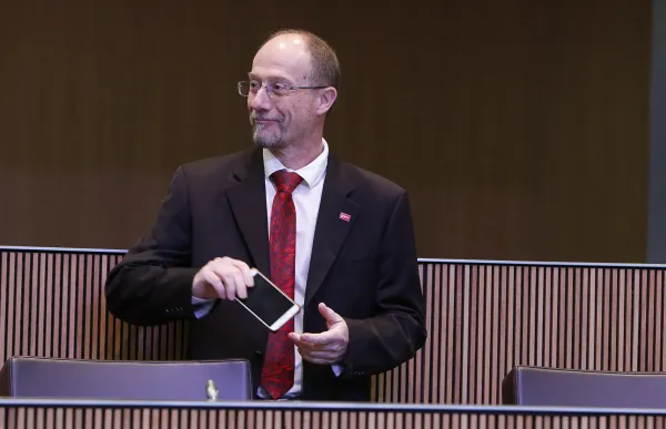 p._10_2_victor_naudi_-_jgr_0