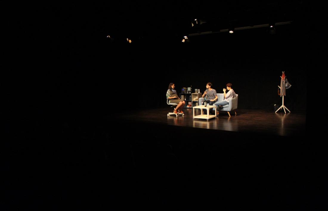 Sant Julià vol més Escena NacionalL’auditori Claror de Sant Julià ha acollit aquest curs tres estrenes de l’ENA; aquí, ‘Les cigonyes venen de Tailàndia’, al setembre.