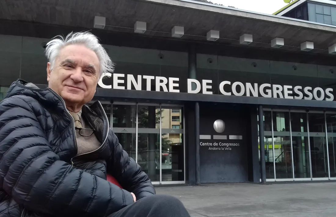 Escribano, davant del Centre de Congressos, que ha sigut històricament l'escenari de la Temporada.