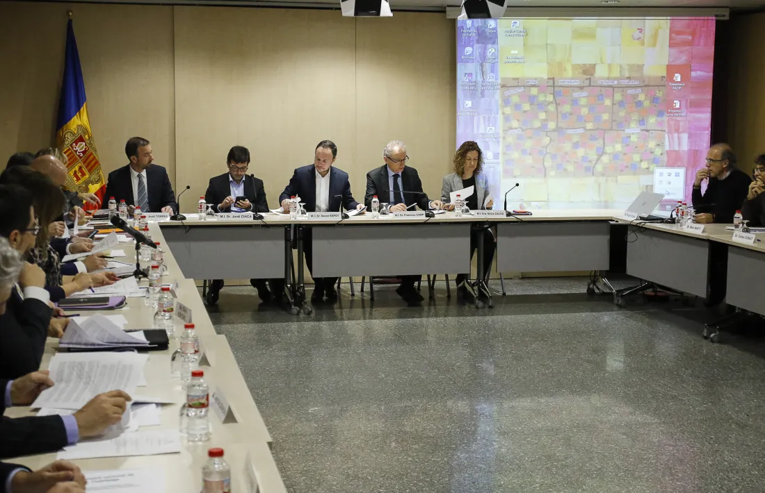 Un moment de la tercera reunió de la Comissió nacional de l’habitatge, celebrada ahir al matí.
