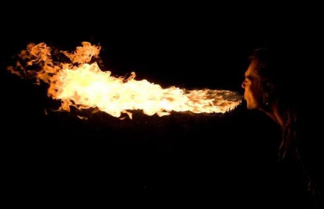 Gerard Miralles, 'domador de foc', és el director de l'escola d'especialistes.