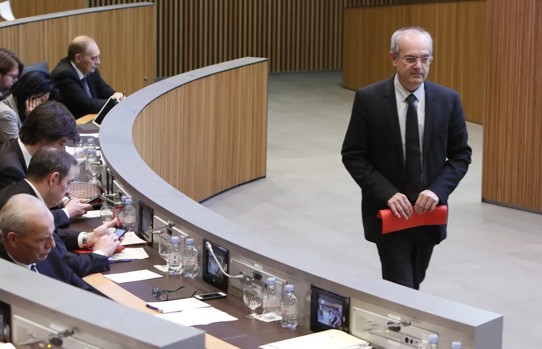 El ministre de Salut, Carles Álvarez, va defensar una modificació “per garantir l’assistència i les prestacions de manera sostenible”.