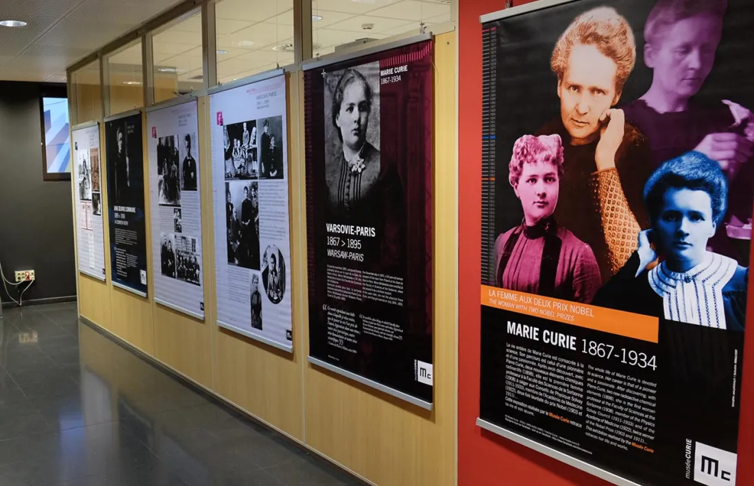 La mostra sobre Marie Curie que es pot veure a la Universitat d'Andorra.