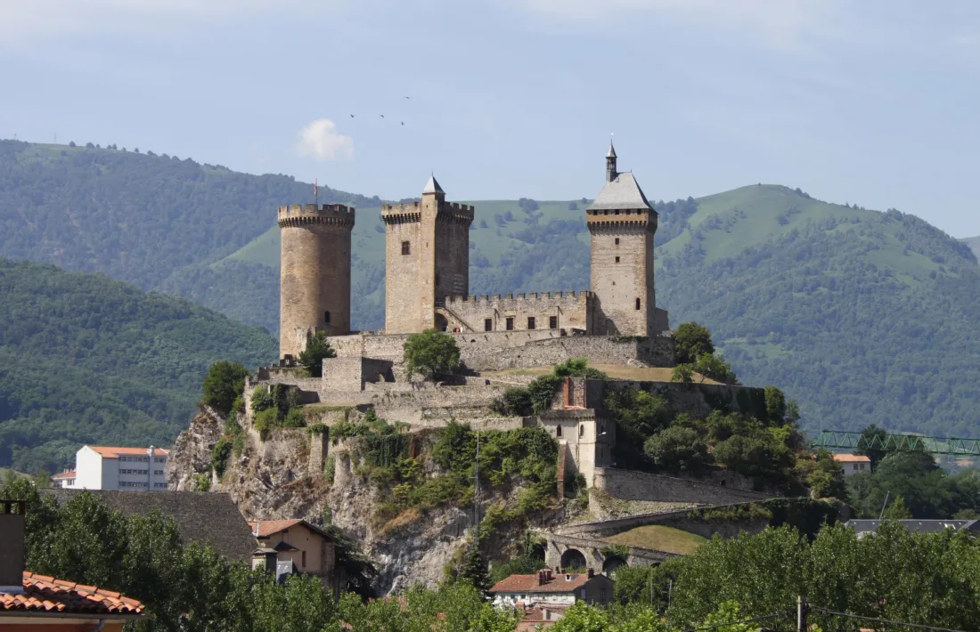 Casa de la Vall, el conjunt catedralici de la Seu i el castell de Foix són els tres eixos arquitectònics de la candidatura transnacional que liderarà Andorra: s’hi afegiran altres deu monuments del país, entre els quals Santa Coloma i el jaciment de la Margineda.