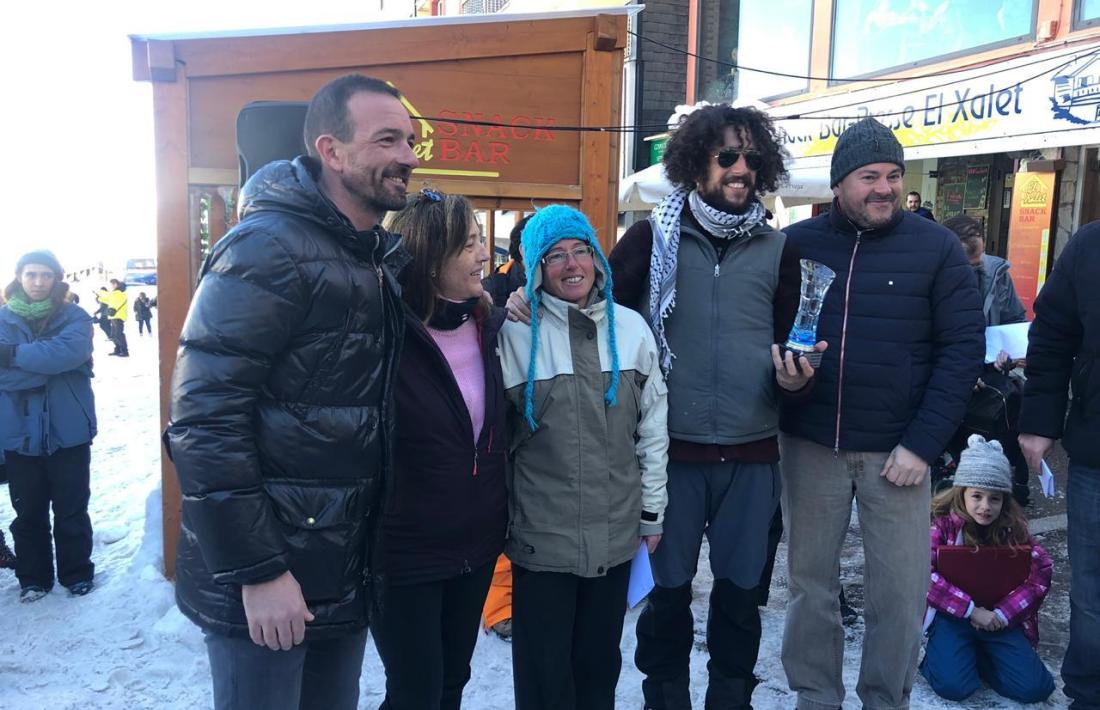 Els guanyadors de la categoria absoluta del concurs, Orobitg i Morató, amb el ministre d'Ordenament Territorial, Jordi Torres Falcó, i el cònsol major d'Encamp. Jordi Torres Arauz.