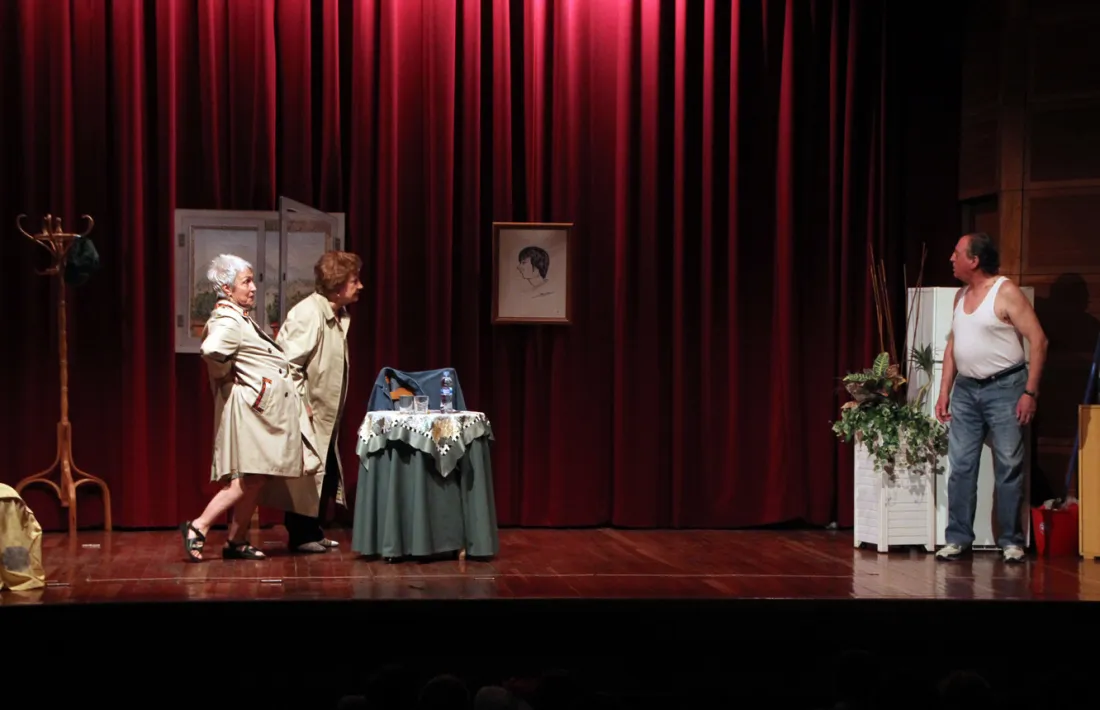 Una representació de teatre del grup de L'espai.