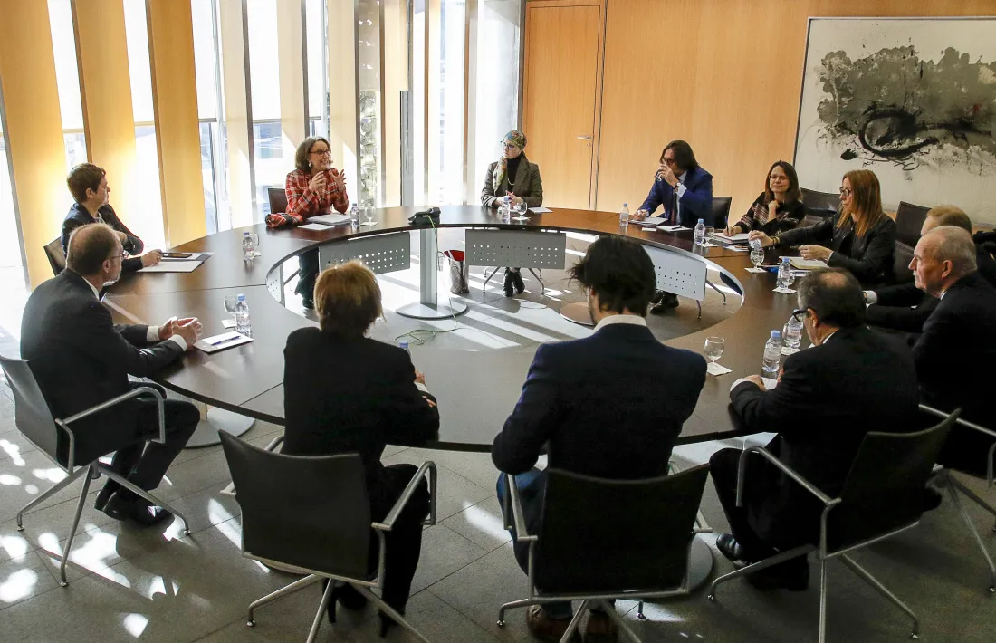 La secretària general iberoamericana, Rebeca Grynspan, es va reunir amb representants de tots els grups parlamentaris.