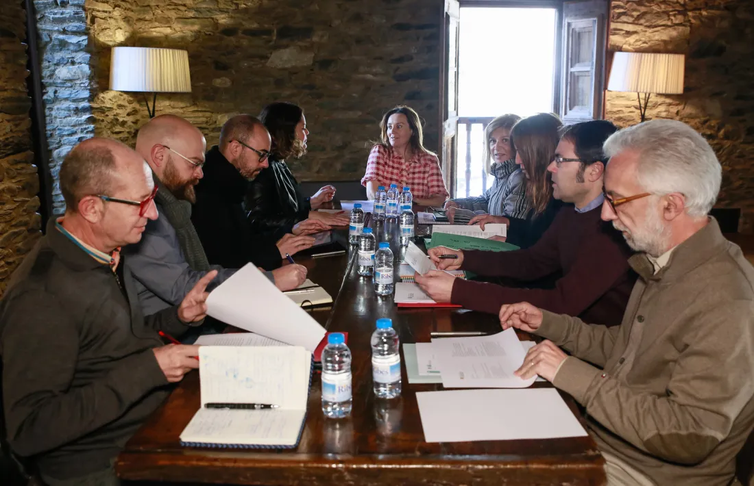El Consell Assessor es va reunir ahir a cal Pal de la Cortinada amb la ministra Gelabert, la cap de Cultura, Montserrat Planelles, i el coordinador de Patrimoni, Alfons Codina.