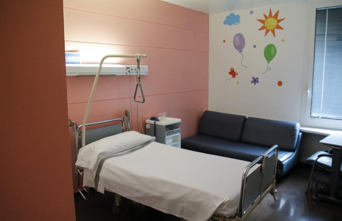Habitacions de maternoinfantil són utilitzades per a pacients de traumatologia.