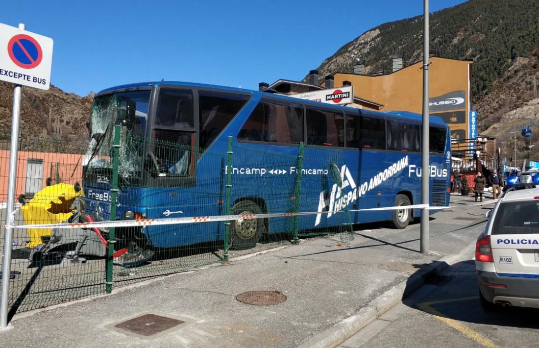 El succés es va produir cap a la una del migdia a la parada situada a pocs metres del Funicamp.