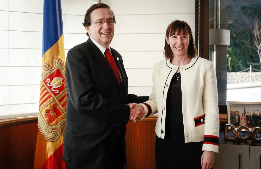 Francisco Velázquez i Eva Descarrega es van reunir ahir a la tarda.