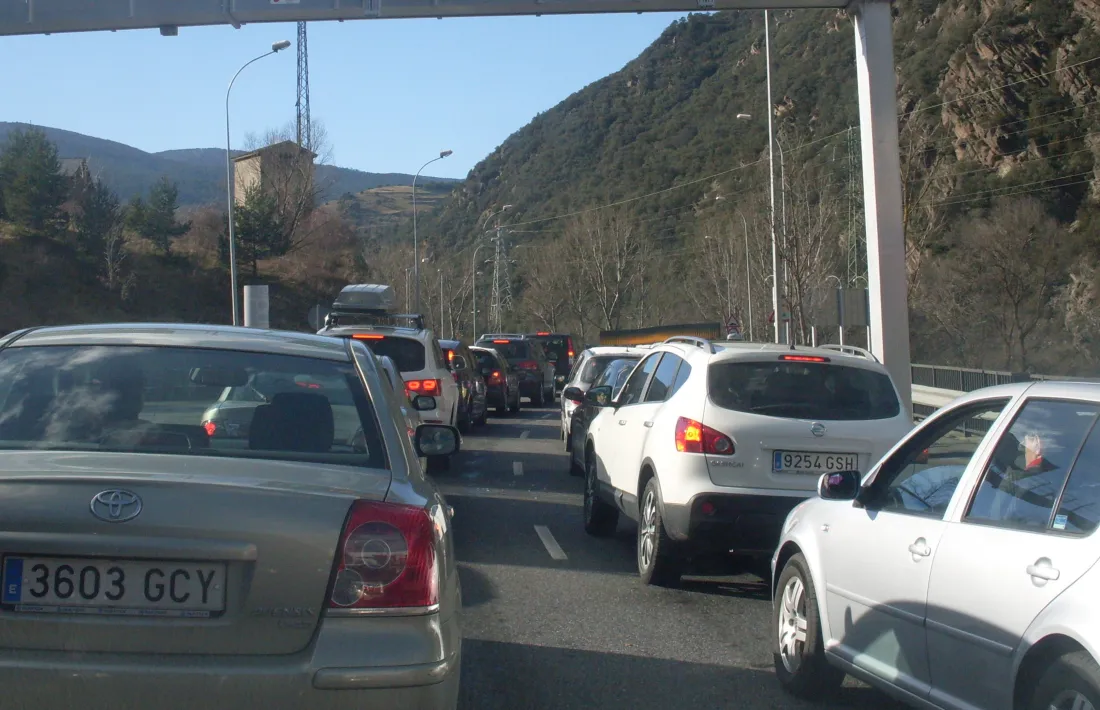 ANA/ Es preveuen embussos a causa d'una manifestació dels 'armilles grogues' per aquest dissabte.
