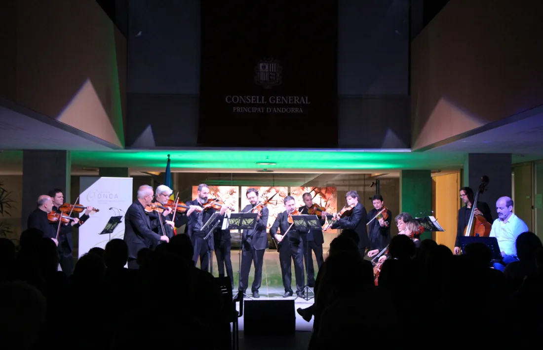 L'ONCA narra l'experiència d'un emigrant mitjançant la música