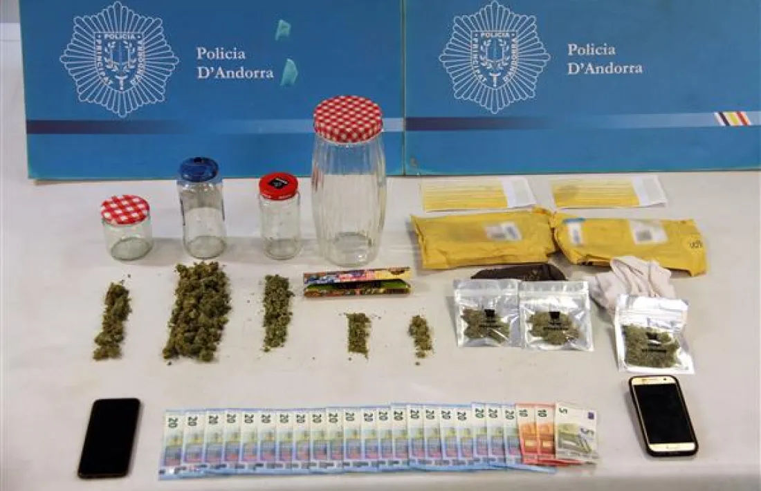 La droga comissada per la Policia.