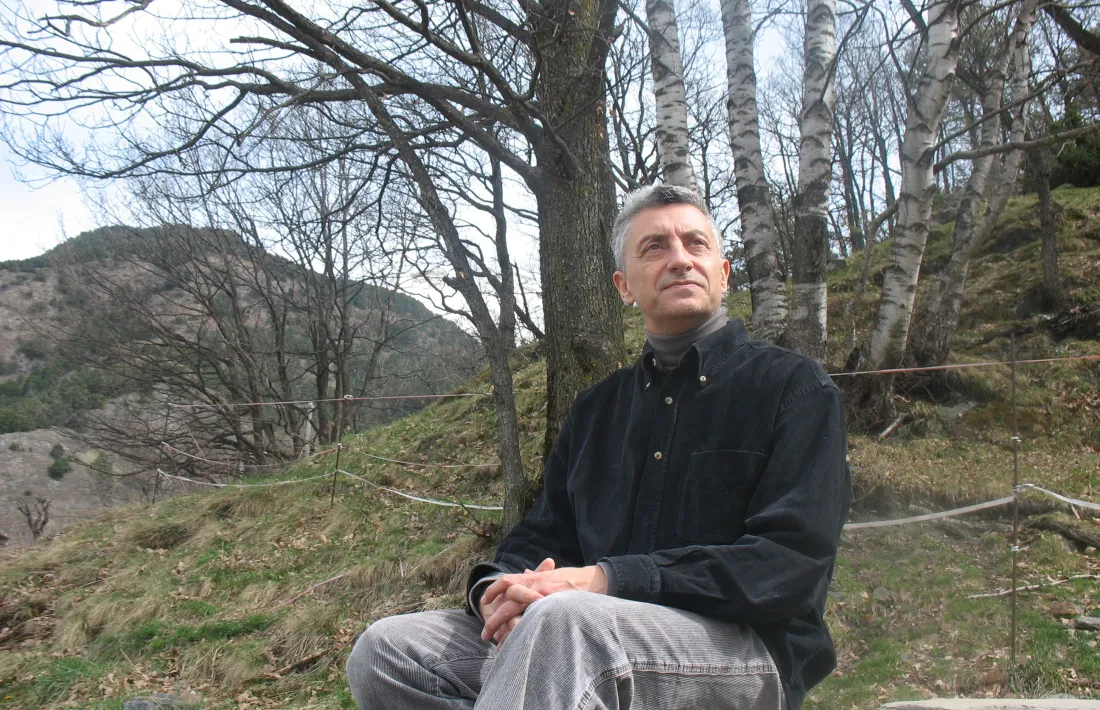 Manel Gibert participa a ‘Llum a les golfes’ amb haikus d'‘A l’ombra del solstici’; Antoni Caus, de ‘Repetició i diferència’.