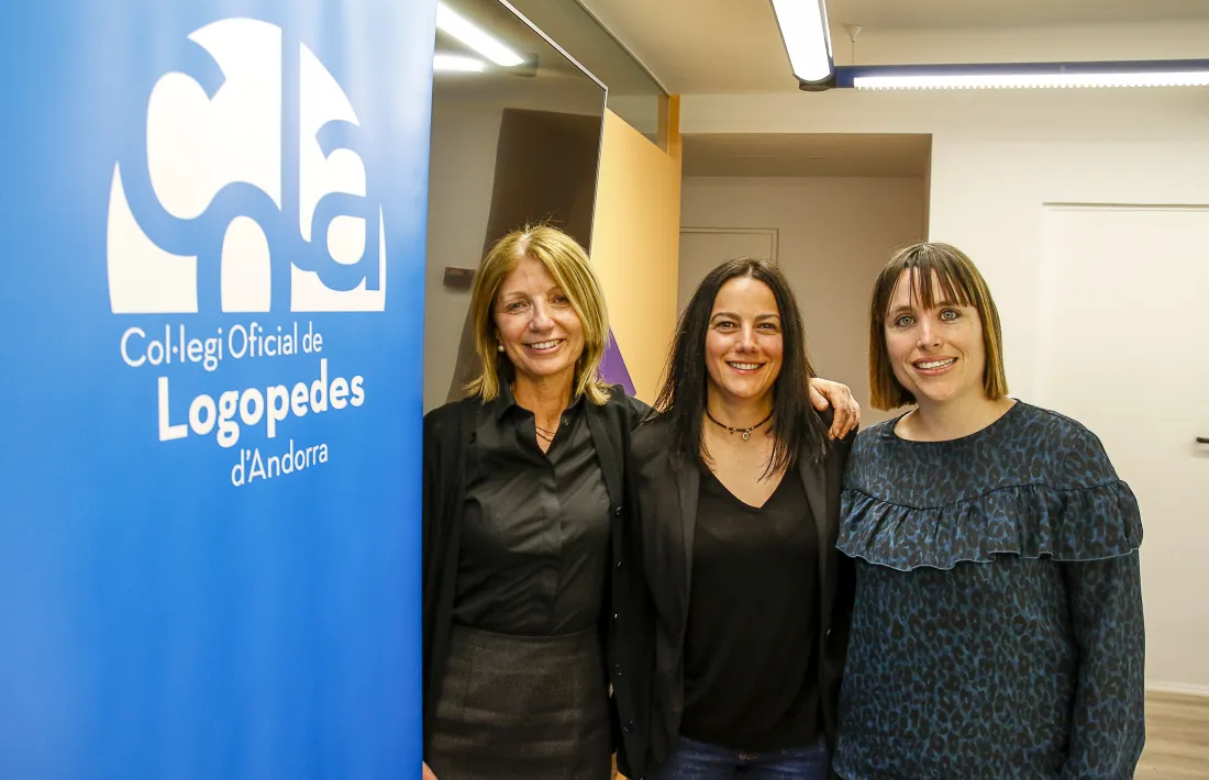 Inés Martí, Neus Farré i Eva Flotats en la presentació de la col·laboració, ahir.