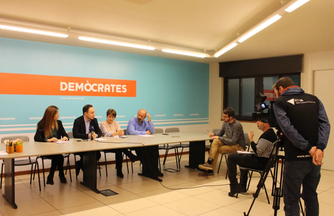 Mas, Espot, Suñé i Martínez Benazet van presentar ahir el servei d’atenció integral a les dones sobre salut sexual i reproductiva.