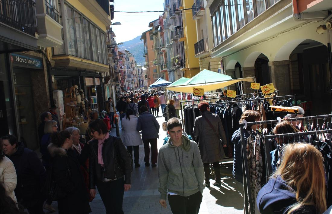 Andorrans i urgellencs van visitar ahir ‘Botigues al carrer’.