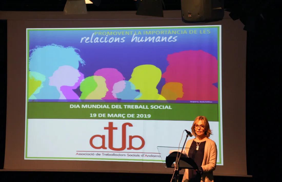Ester Fenoll, durant l’acte de celebració del Dia mundial del treball social, ahir.