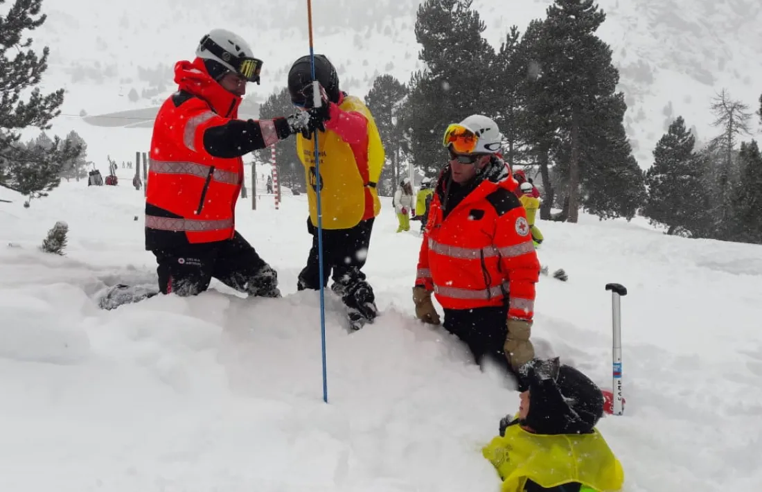 Un moment del taller sobre les allaus celebrat el mes de gener gener.