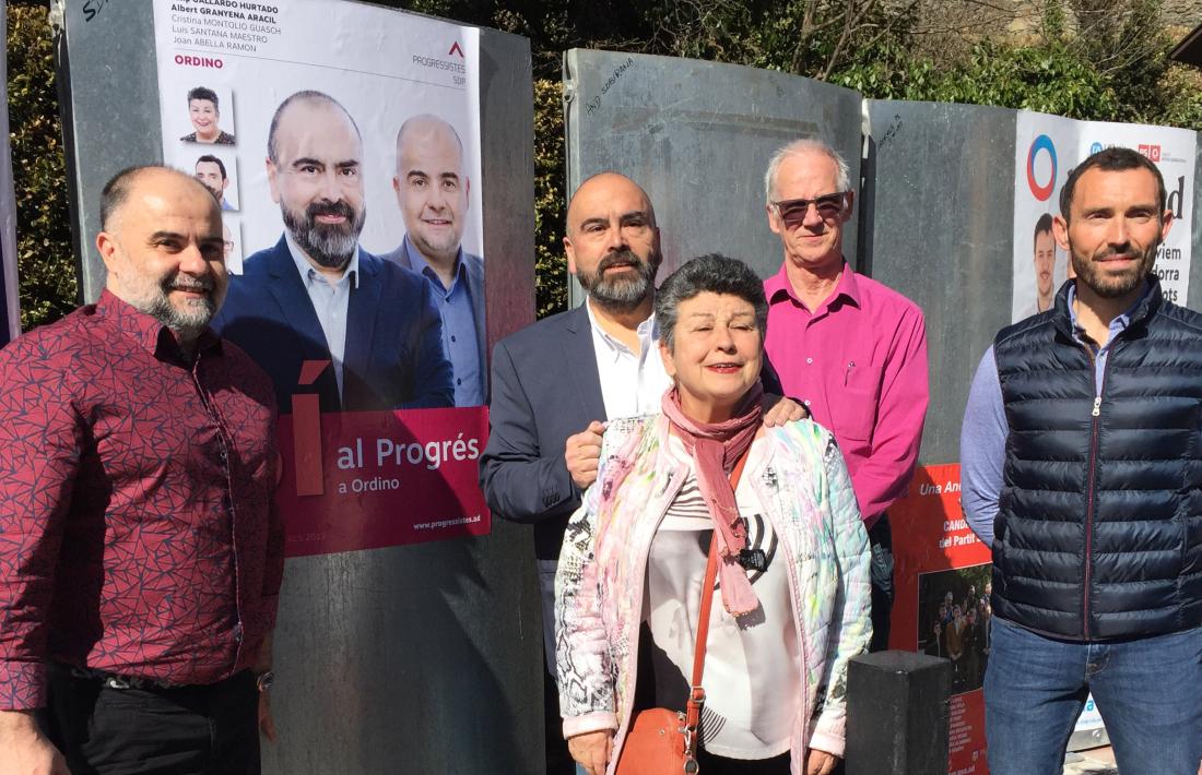 Progressistes-SDP, els últims a enganxar el cartell, amb Felip Gallardo de cap de llista.