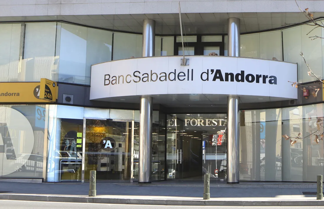 La façana del Banc Sabadell d'Andorra.