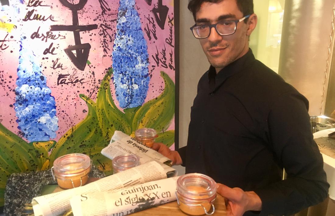 Un dels participants a les jornades gastronòmiques.