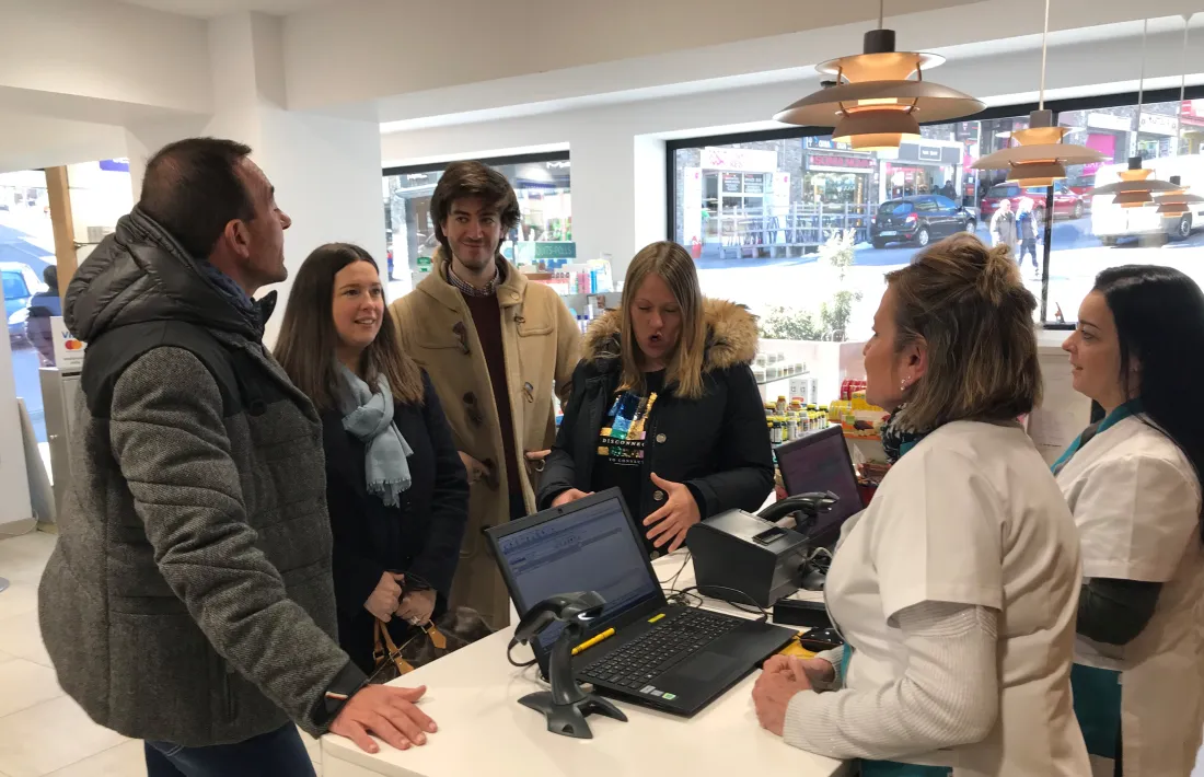 Els candidats de la llista territorial d'Encamp, ahir al Pas de la Casa.