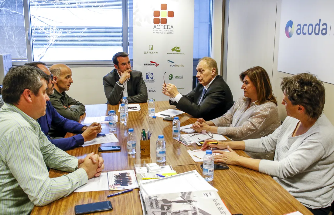 Terceravia i Agreda proposen una taula nacional d’economia circularUn moment de la trobada entre Terceravia i Agreda, ahir a la tarda a Prada Casadet.