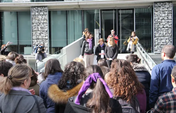 lectura-manifest-daccio-feminista-andorra_2003209816_53277180_1500x1000