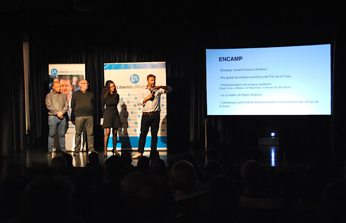 Un moment de la presentació de la candidatura territorial encapçalada per Rios.