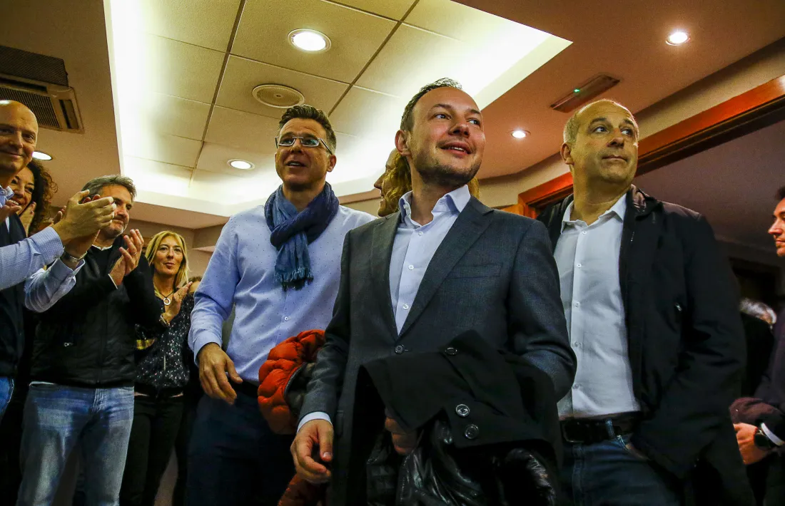 El candidat de Demòcrates, Xavier Espot, al moment d’arribar a l’hotel on la formació va seguir l’escrutini dels comicis.