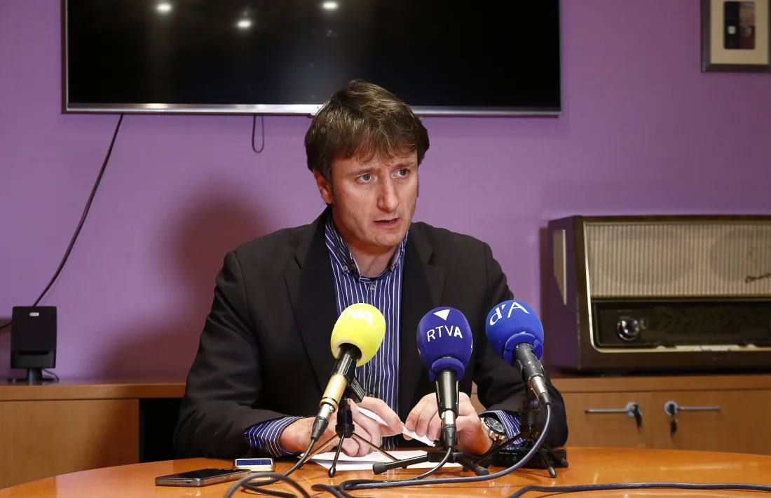 Mujal en la compareixença d’ahir per comunicar els fets.